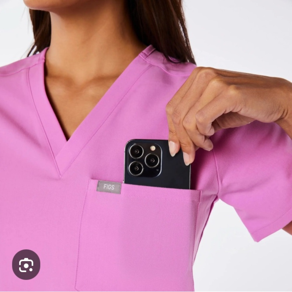 Figs Pink Cloud Catarina scrub top size M new